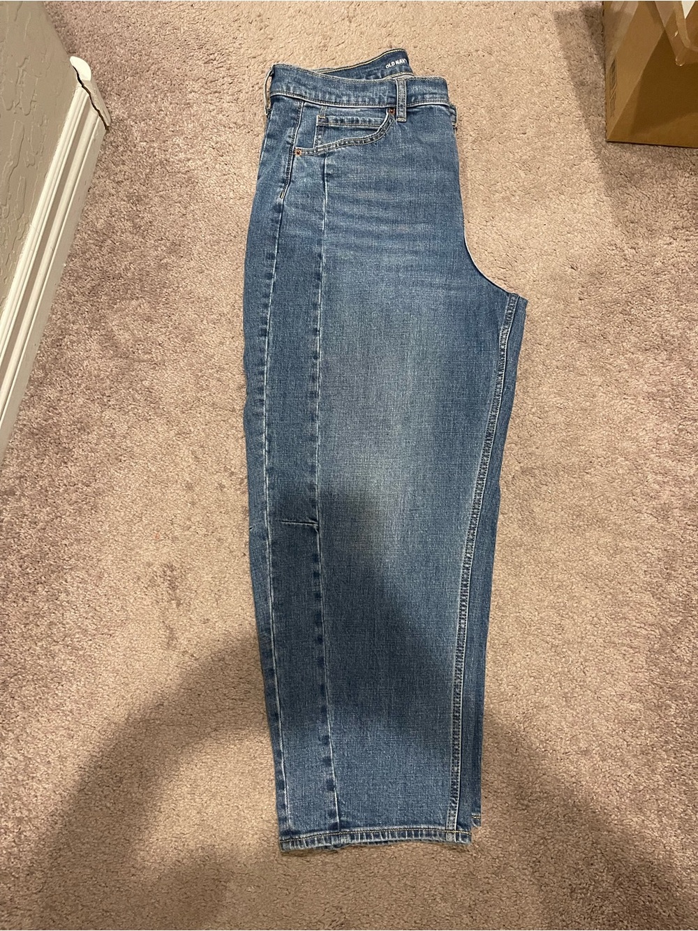Old Navy Medium Blue barrel jeans Women’s